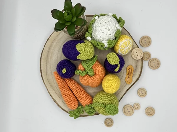 Panier de fruits et légumes au crochet