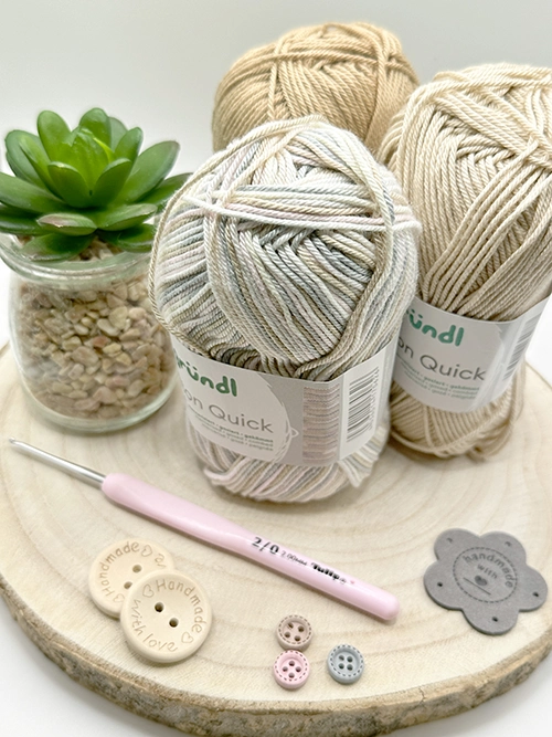 Laine crochet boutons